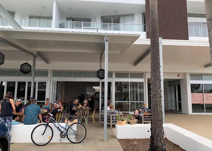 Sailfish Studio - Beachside Private Access Granny Flat By Uholiday